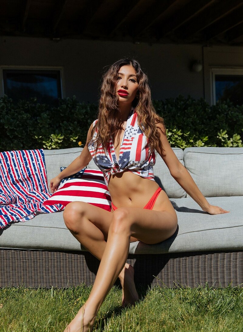 Арина, 23 года, 10 размер груди