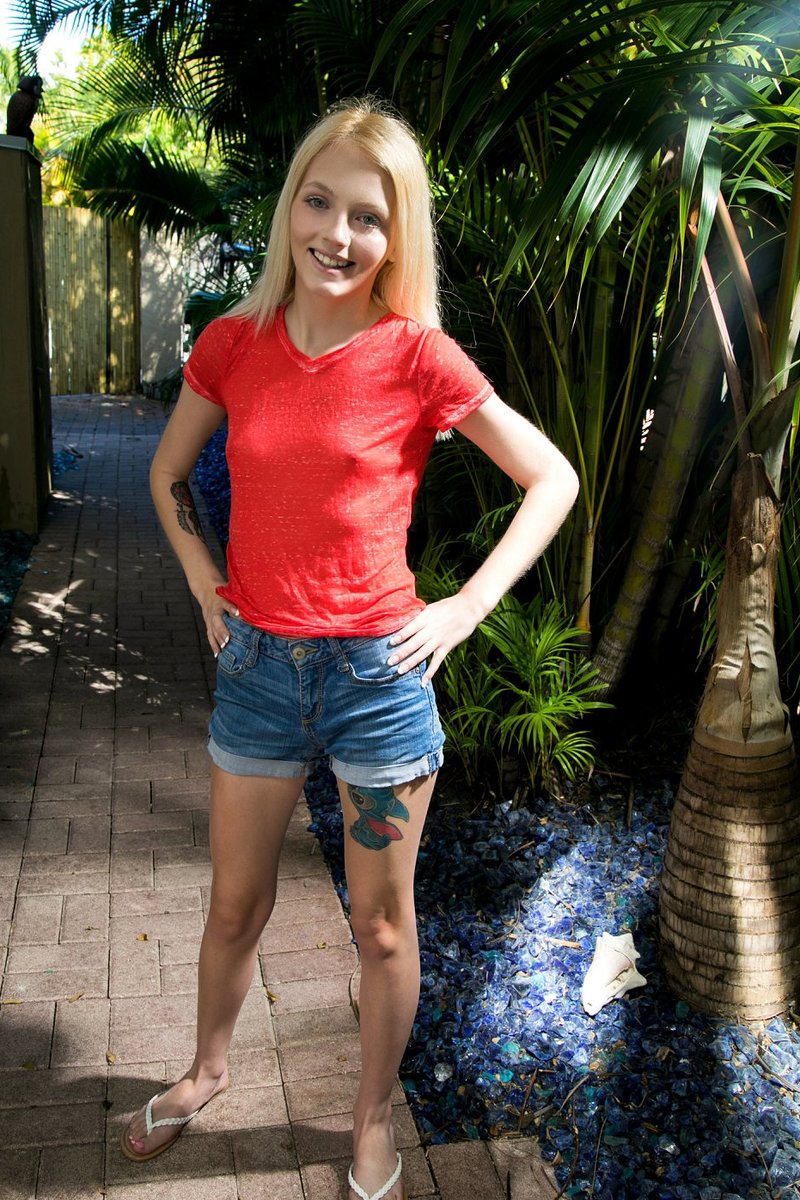 Галина, 23 года, 3 размер груди